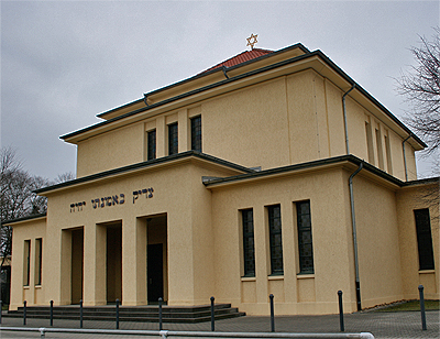 עֲלֵיכֶם